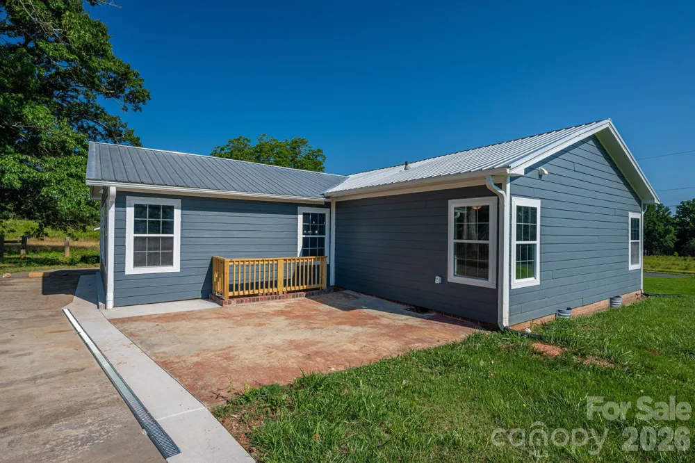 6123 Flay Road Cherryville, NC 28021