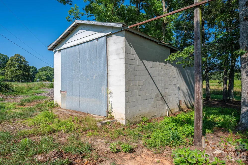 6123 Flay Road Cherryville, NC 28021
