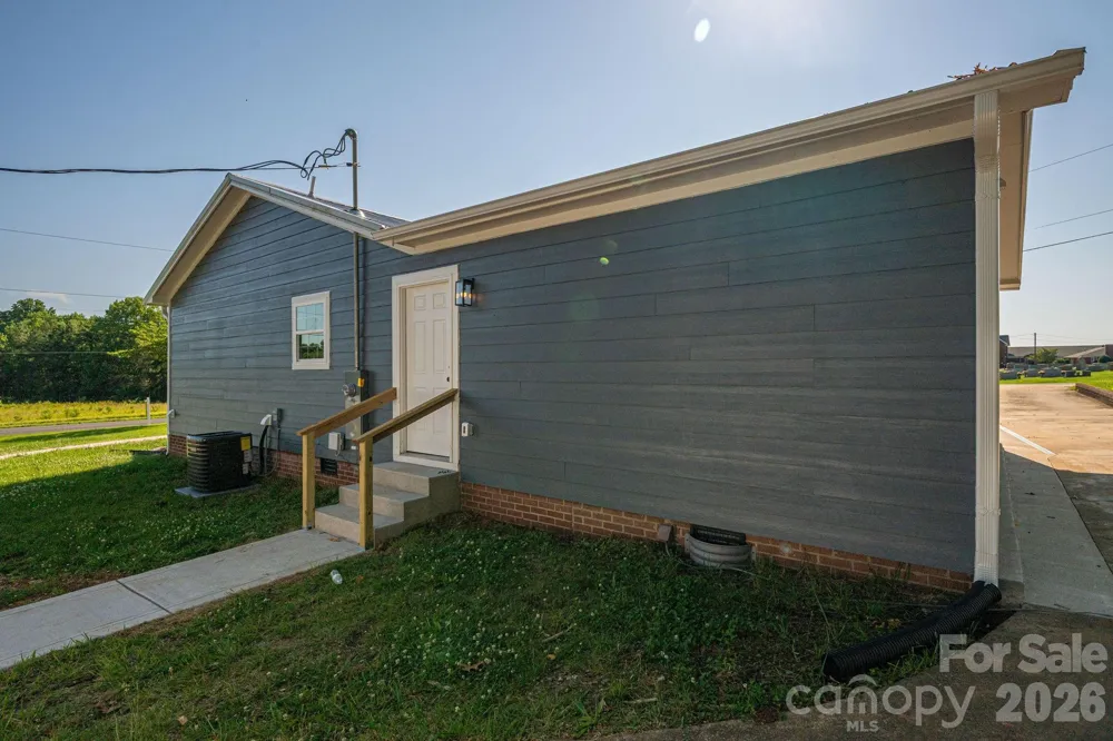 6123 Flay Road Cherryville, NC 28021