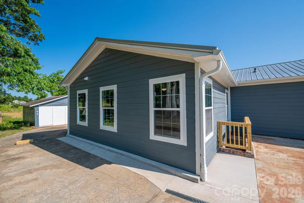6123 Flay Road Cherryville, NC 28021