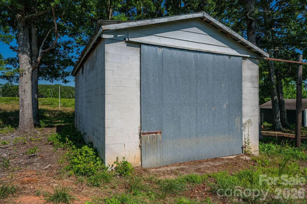 6123 Flay Road Cherryville, NC 28021