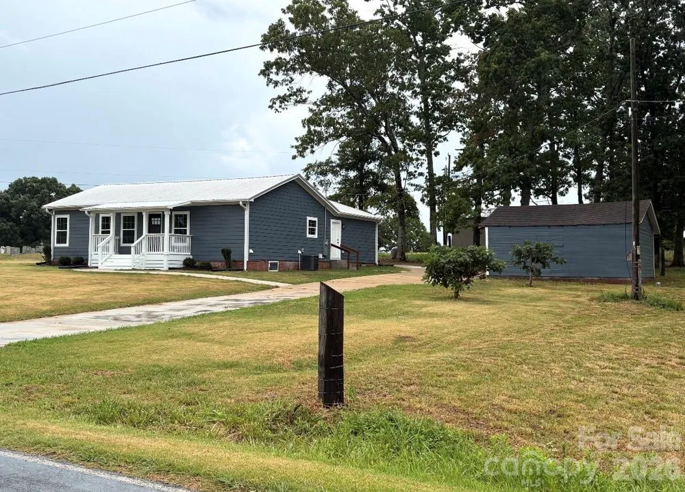 6123 Flay Road Cherryville, NC 28021