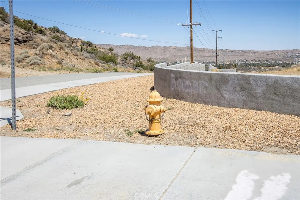 8811 Sage Yucca Valley, CA 92284