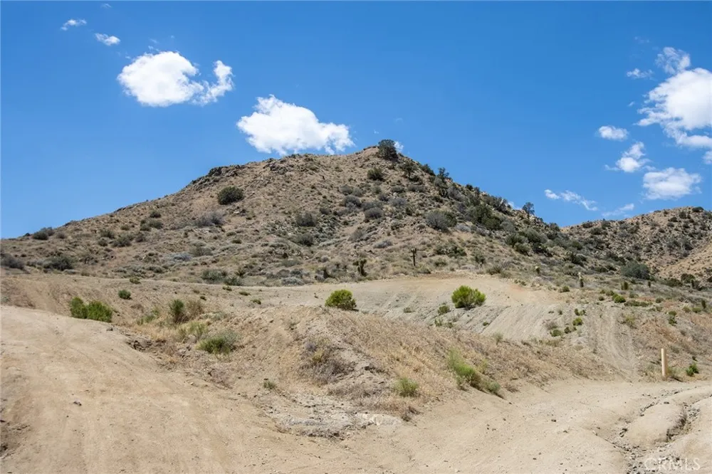 8811 Sage Yucca Valley, CA 92284