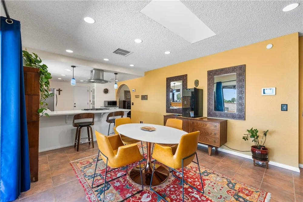 5055 W Avenue K12 Lancaster, CA 93536