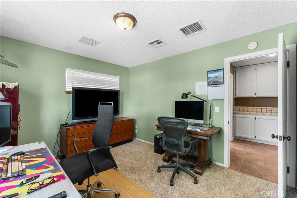 5055 W Avenue K12 Lancaster, CA 93536