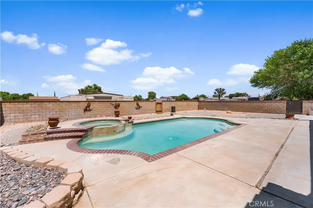 5055 W Avenue K12 Lancaster, CA 93536