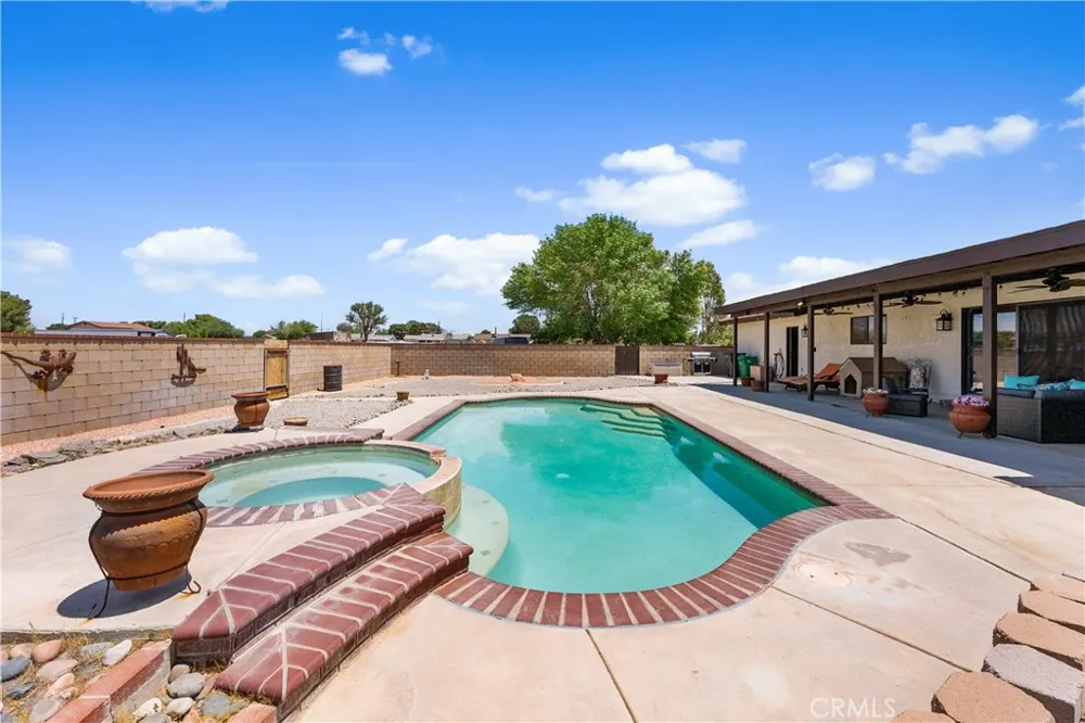 5055 W Avenue K12 Lancaster, CA 93536