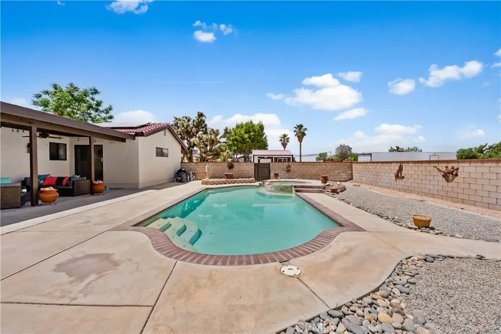 5055 W Avenue K12 Lancaster, CA 93536