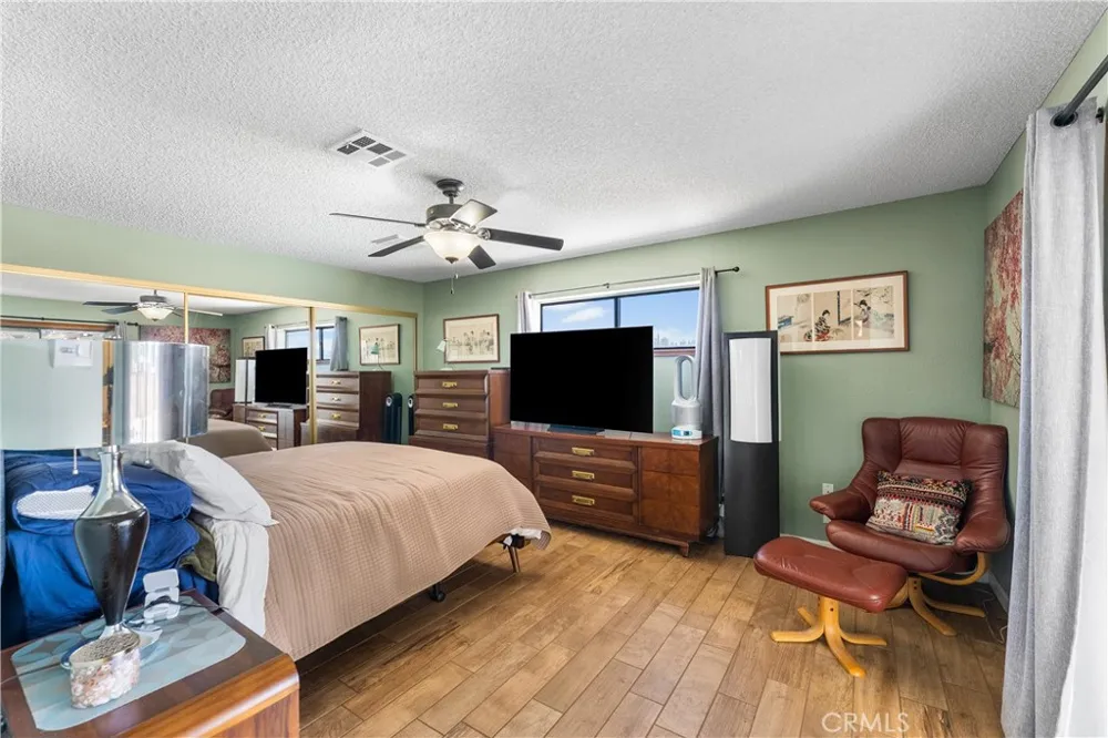 5055 W Avenue K12 Lancaster, CA 93536