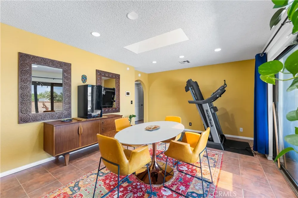 5055 W Avenue K12 Lancaster, CA 93536