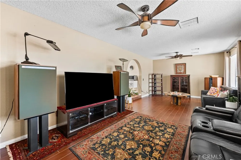 5055 W Avenue K12 Lancaster, CA 93536