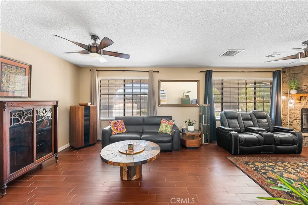 5055 W Avenue K12 Lancaster, CA 93536
