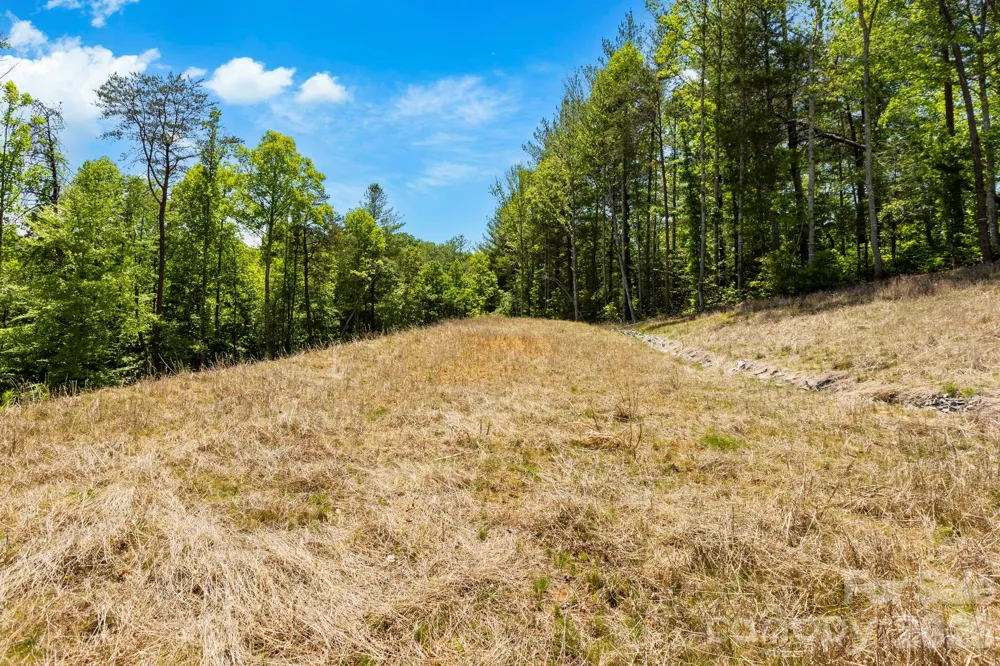151 Riverbend Forest Drive Asheville, NC 28805