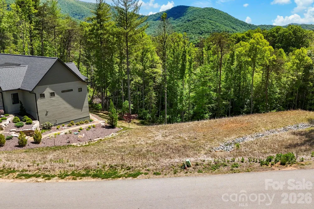 151 Riverbend Forest Drive Asheville, NC 28805