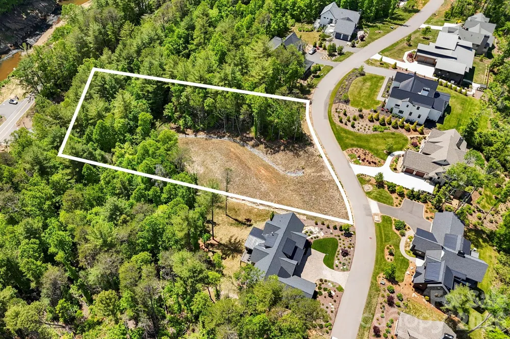 151 Riverbend Forest Drive Asheville, NC 28805