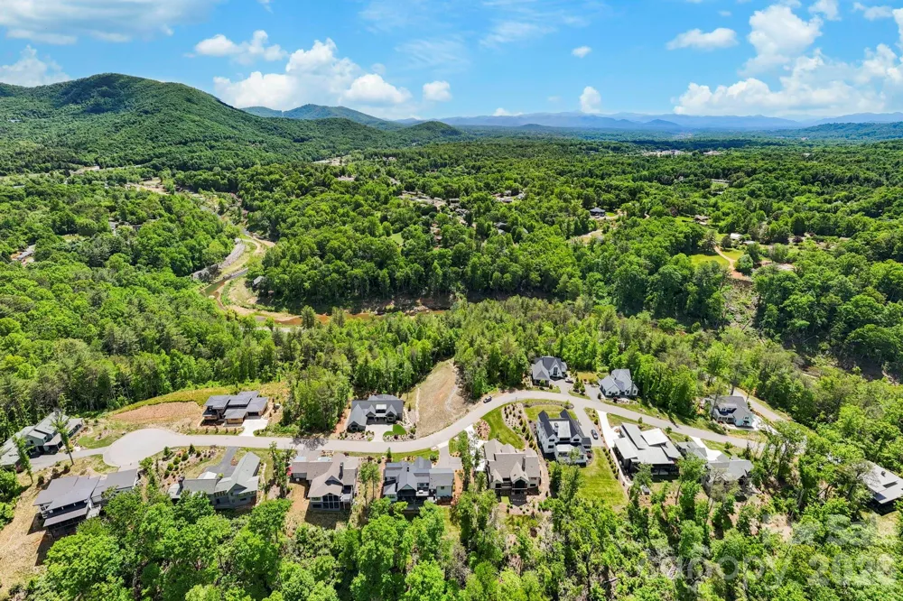 151 Riverbend Forest Drive Asheville, NC 28805