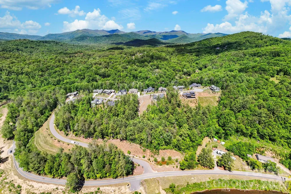 151 Riverbend Forest Drive Asheville, NC 28805