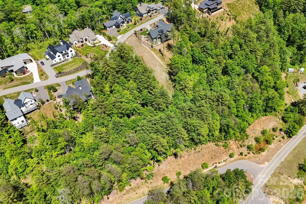 151 Riverbend Forest Drive Asheville, NC 28805
