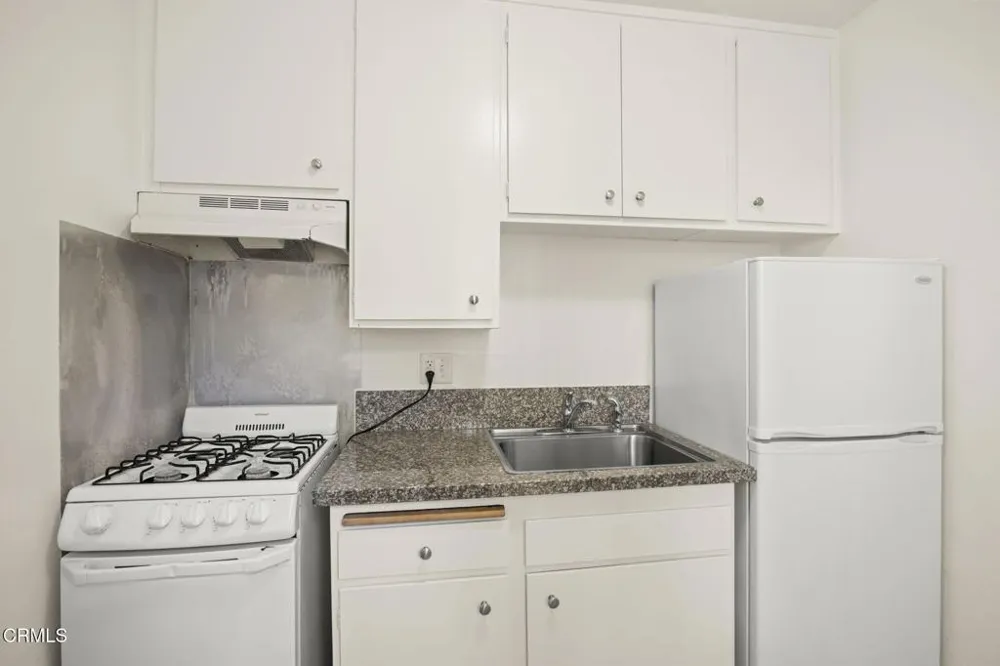 1381 E Santa Clara Street Ventura, CA 93001
