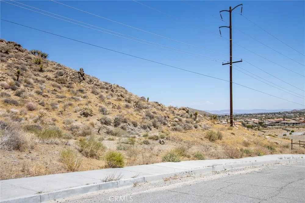 56950 San Andreas Yucca Valley, CA 92284