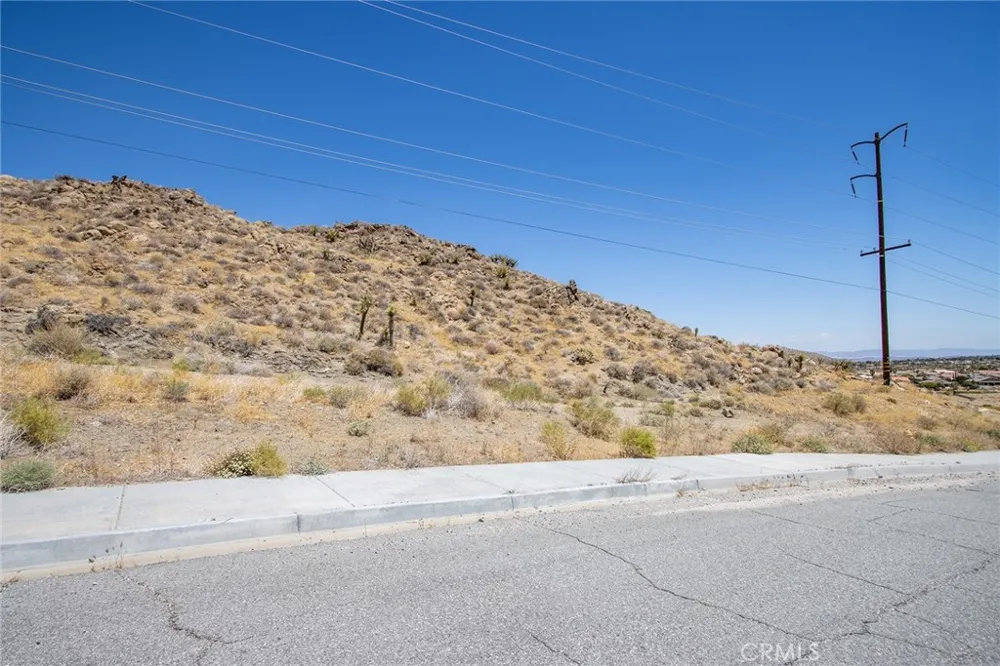 56950 San Andreas Yucca Valley, CA 92284