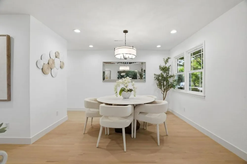 385 Carmelita Drive Mountain View, CA 94040