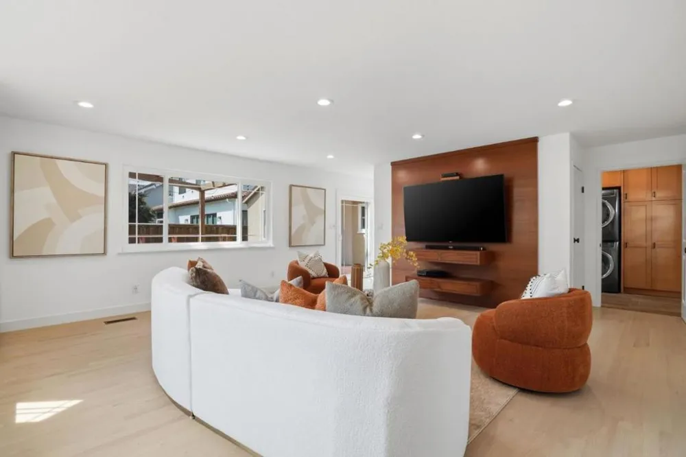 385 Carmelita Drive Mountain View, CA 94040