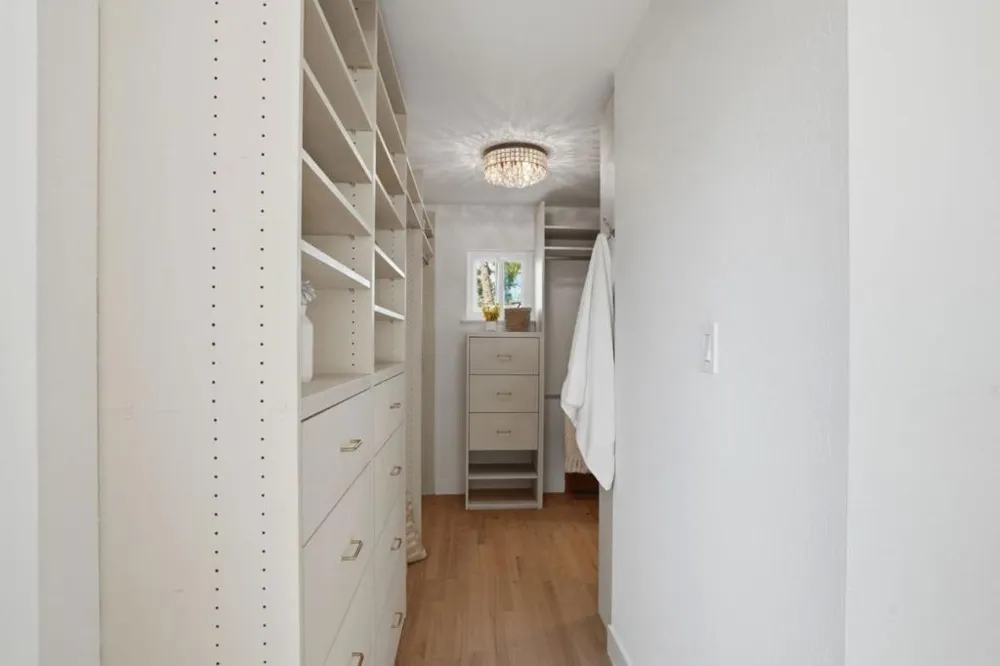 385 Carmelita Drive Mountain View, CA 94040