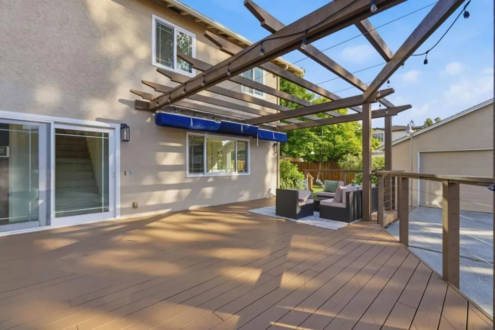 385 Carmelita Drive Mountain View, CA 94040