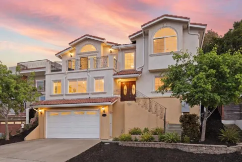 2390 Rainbow Court