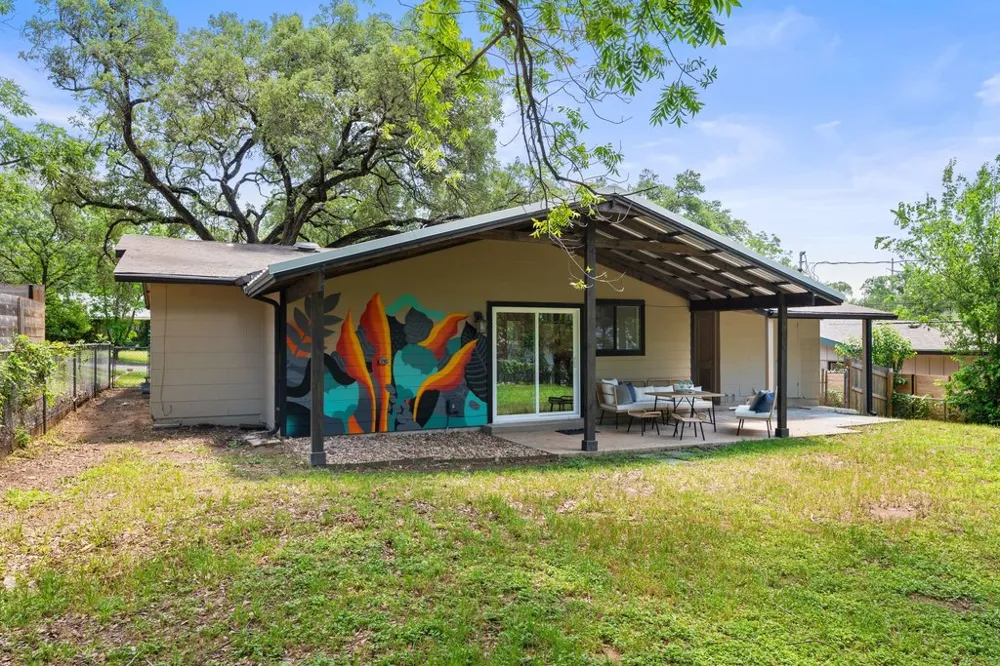 4904 Enchanted Lane Austin, TX 78745