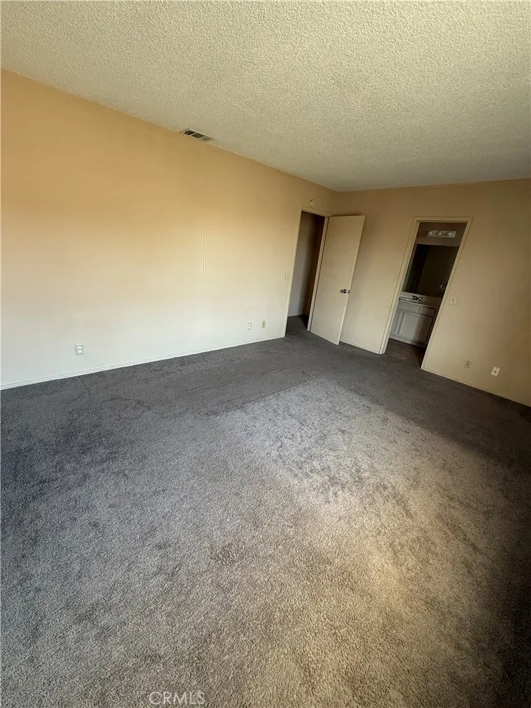 2260 E ave Q4 Palmdale, CA 93550