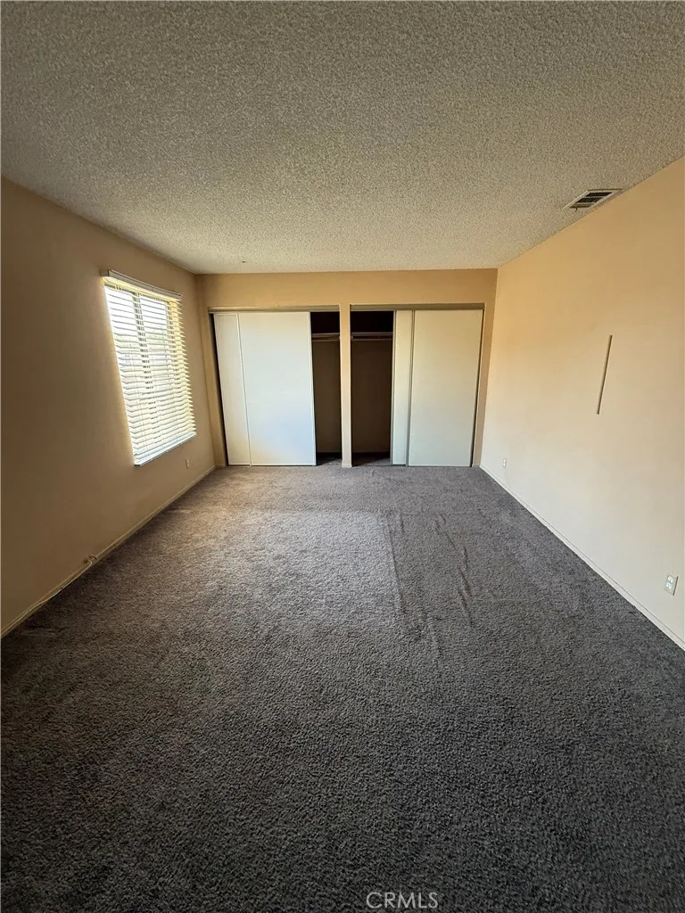 2260 E ave Q4 Palmdale, CA 93550