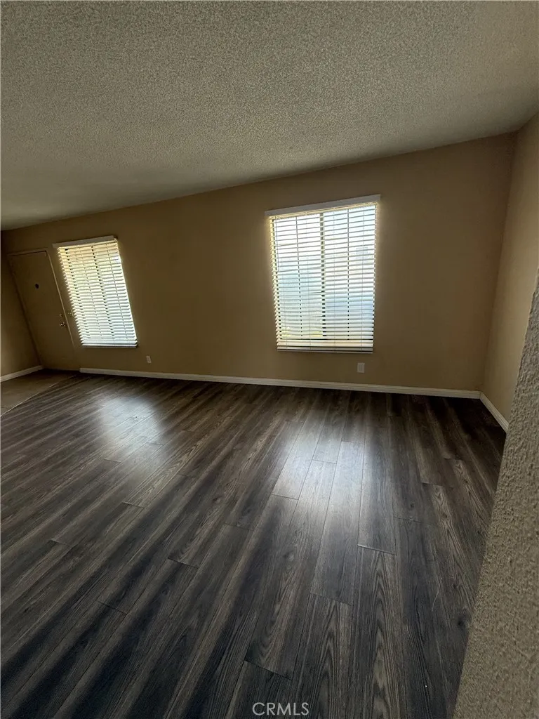 2260 E ave Q4 Palmdale, CA 93550