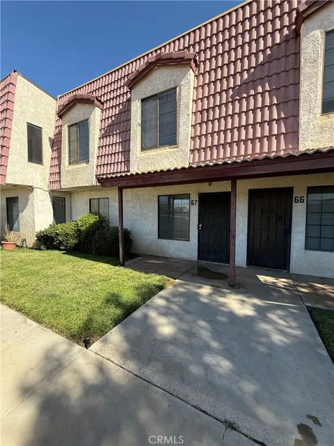 2260 E ave Q4