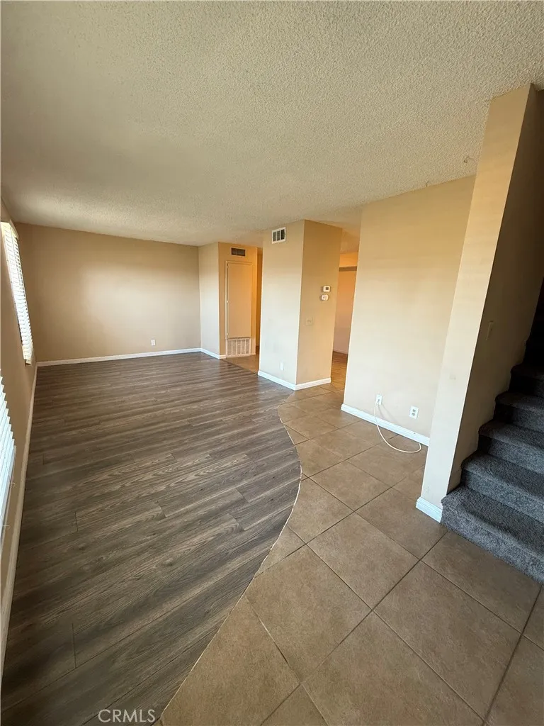 2260 E ave Q4 Palmdale, CA 93550