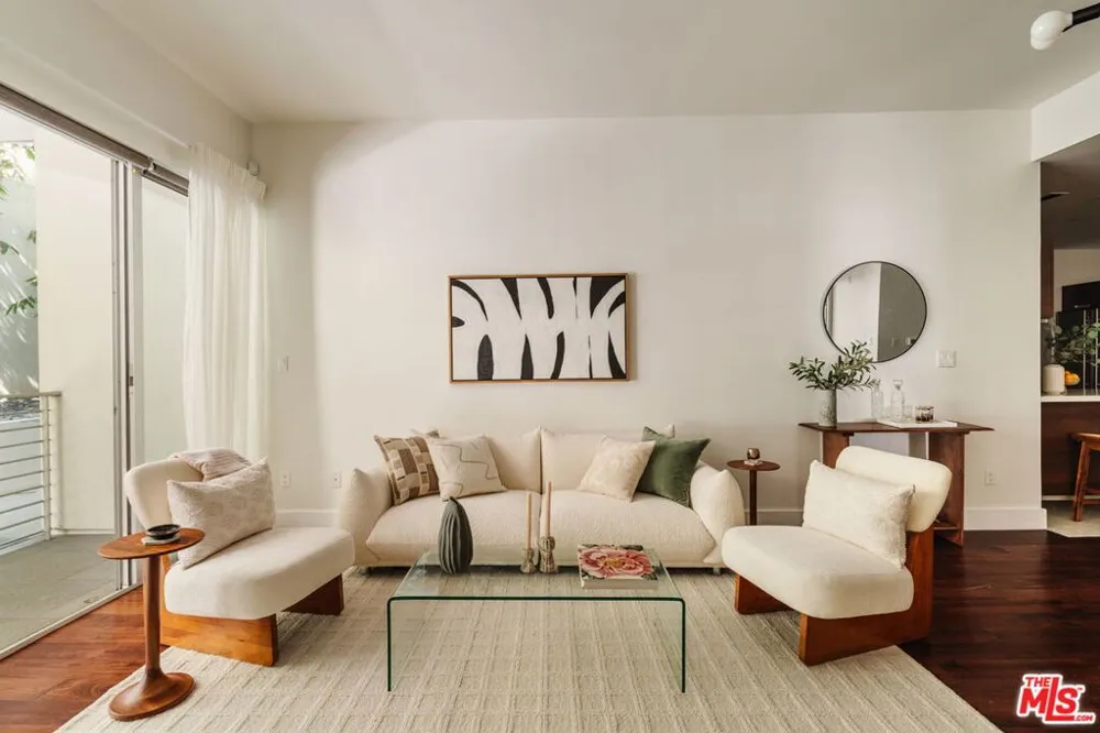 6735 Yucca Street #101 Los Angeles, CA 90028
