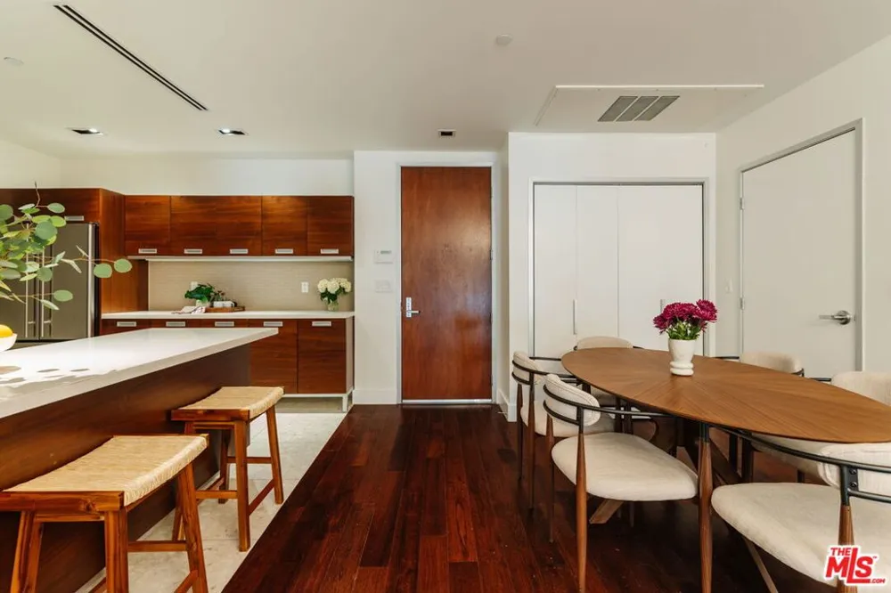 6735 Yucca Street #101 Los Angeles, CA 90028