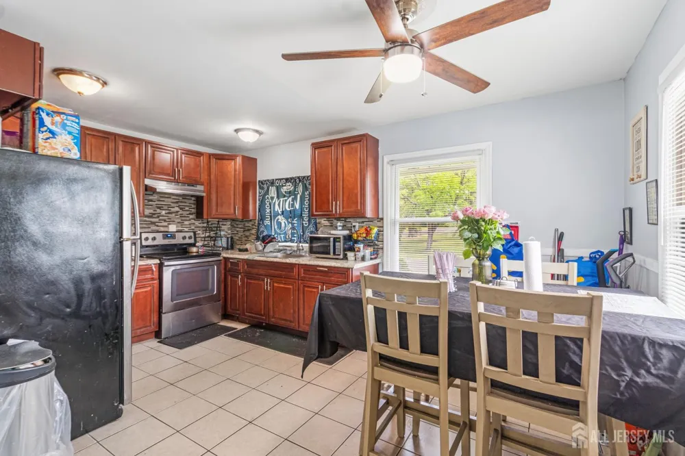 2 Budhollow Lane Willingboro, NJ 08046