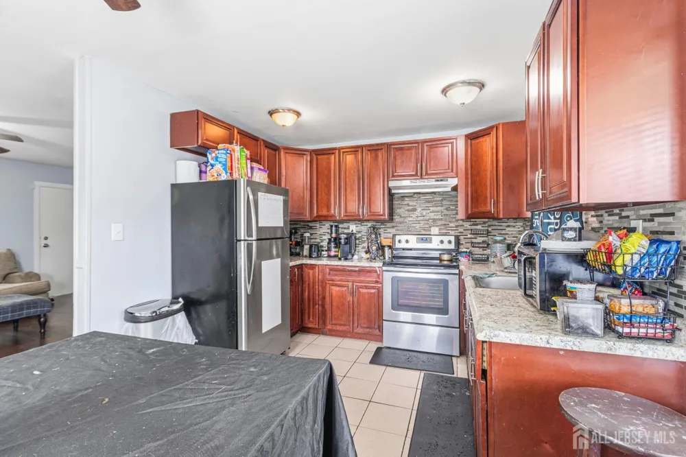 2 Budhollow Lane Willingboro, NJ 08046