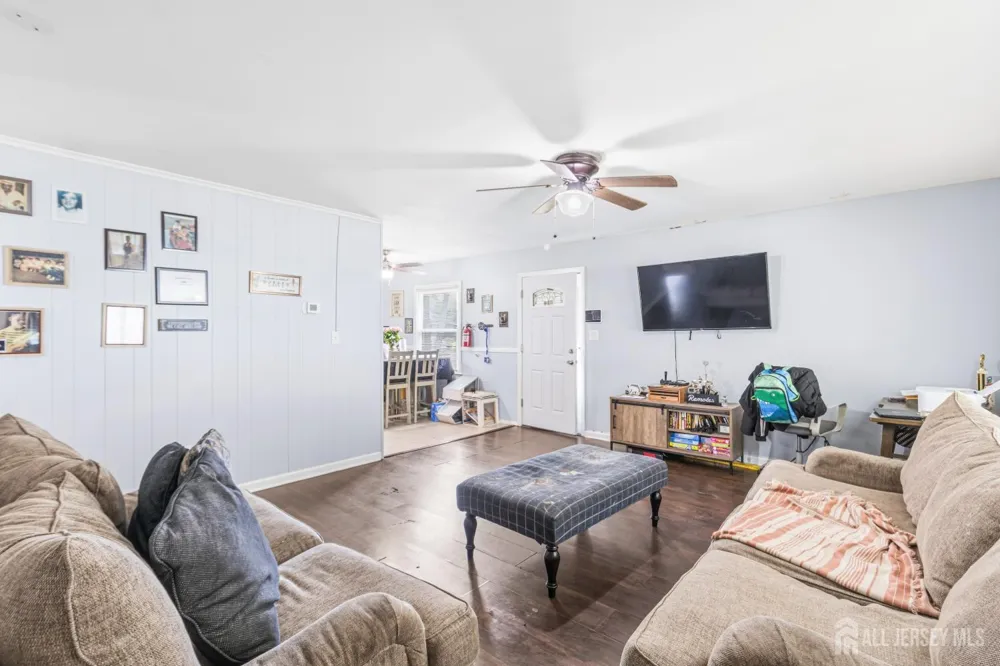 2 Budhollow Lane Willingboro, NJ 08046