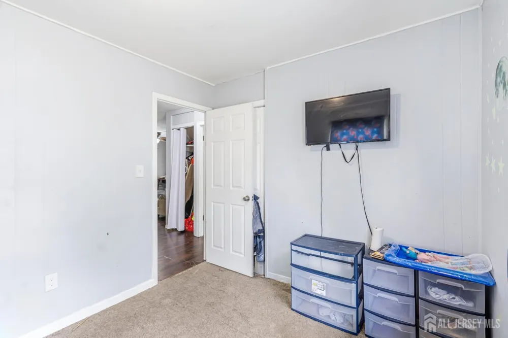 2 Budhollow Lane Willingboro, NJ 08046