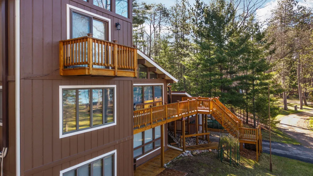8838 Lakeshore Trail Montmorency Township, MI 49709