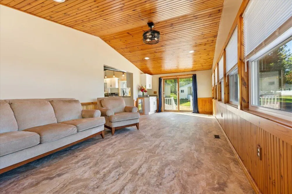 136 Pleasant Drive Belvidere Township, MI 48886