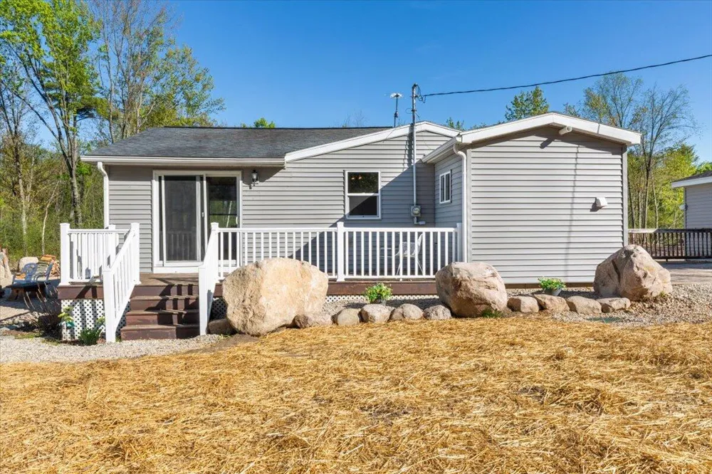 136 Pleasant Drive Belvidere Township, MI 48886