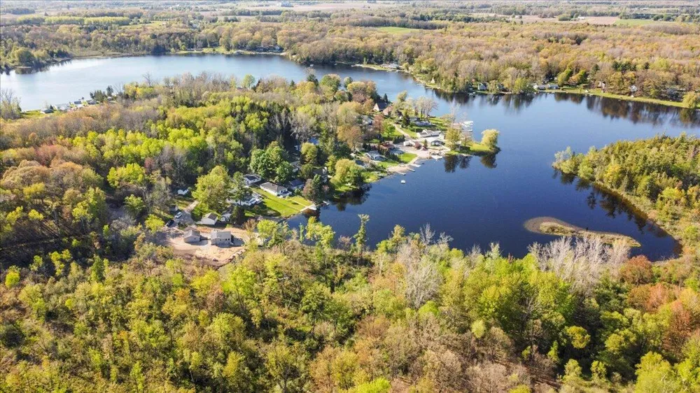 136 Pleasant Drive Belvidere Township, MI 48886