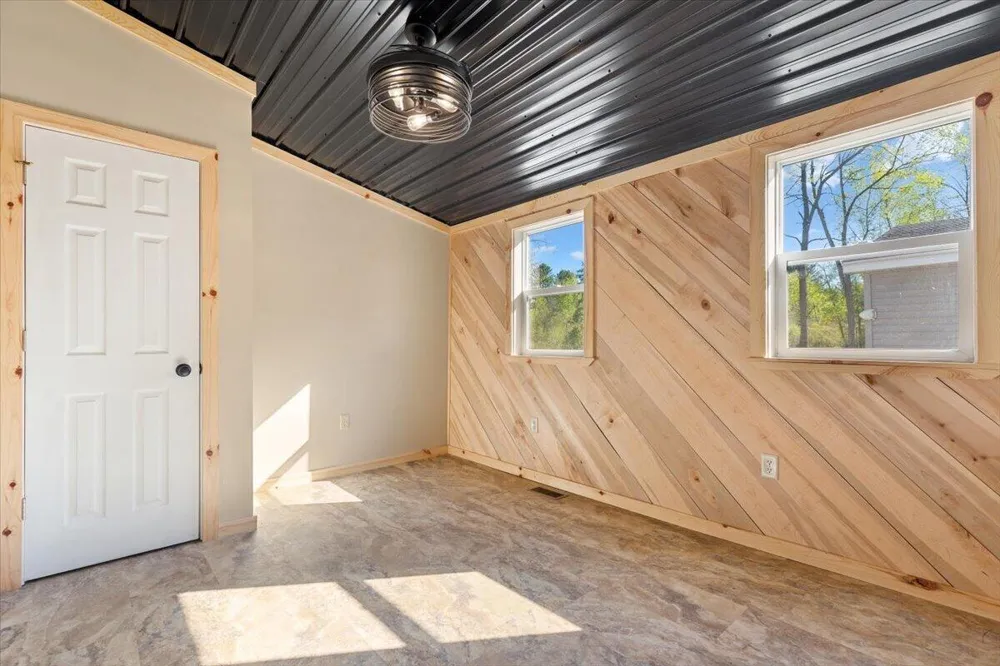 136 Pleasant Drive Belvidere Township, MI 48886