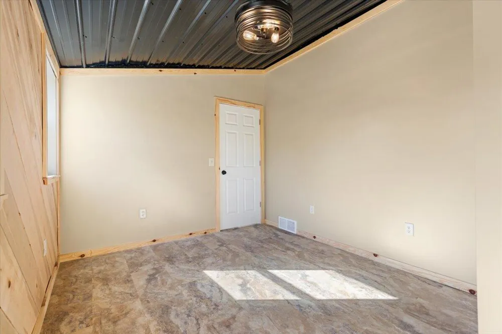 136 Pleasant Drive Belvidere Township, MI 48886