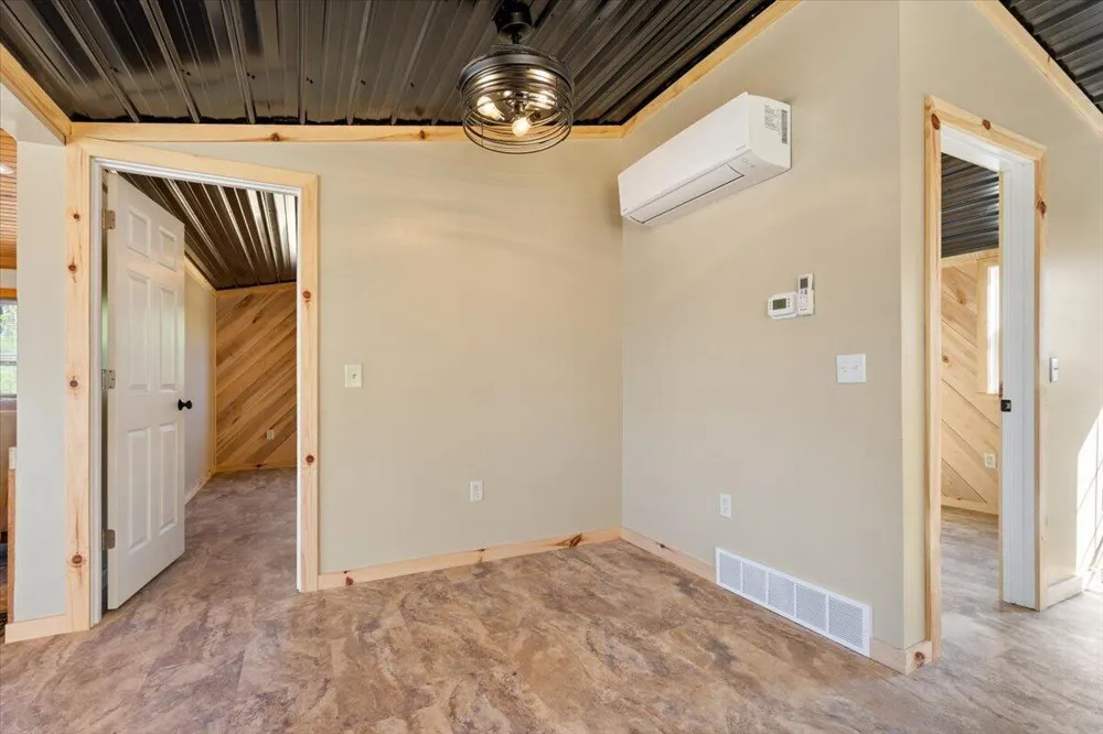 136 Pleasant Drive Belvidere Township, MI 48886